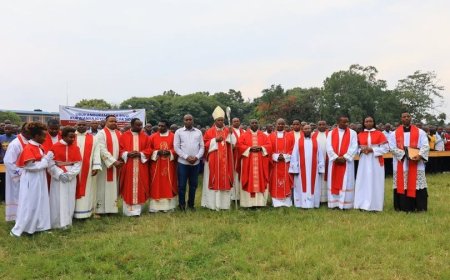 Musenyeri Mwumvaneza yasuye ‘Urubyiruko rugororerwa Iwawa’ arusaba kwisubiraho no guhinduka (Amafoto)