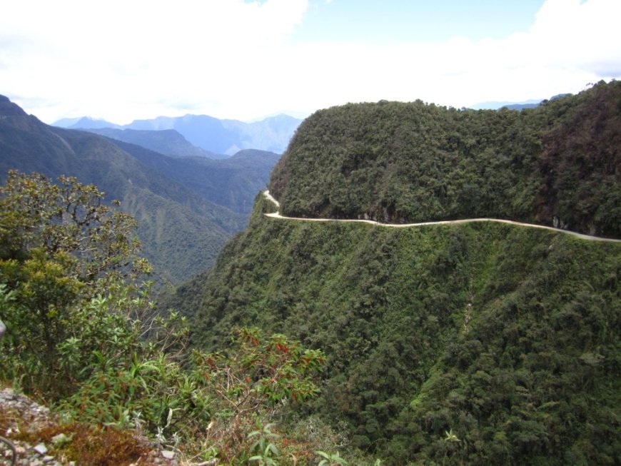 Sobanukinwa na ‘Yungas Road’ izina ryiswe Umuhanda w'Urupfu