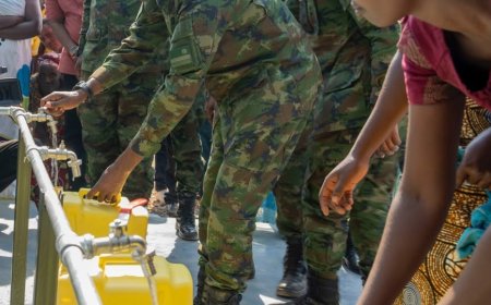 Ibirango by’Igihugu bigaragara ku Mpuzankano z’Ingabo z’u Rwanda byahinduwe