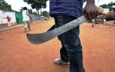 Busasamana: Yatemye Umugabo yasanze mu Rugo rwe kubera gufuha