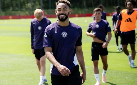 Matheus Cunha reacts to taking Rashford’s Shirt  number