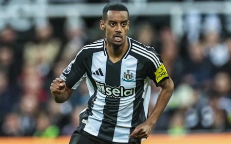 Will Liverpool try to sign Alexander Isak after Hugo Ekitike’s deal?