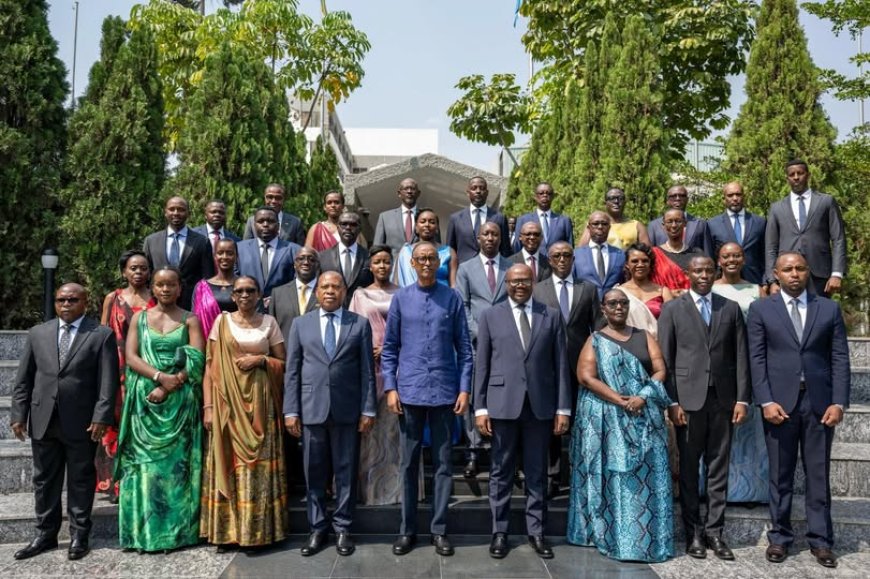 Rwanda: Guverinoma nshya yarahiriye imbere ya Perezida Kagame, ayibutsa ko ari inshingano ziremereye