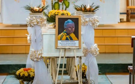 Mukanemeye Madeleine wari Umufana wihebeye 'Mukura na Amavubi' yashyinguwe (Amafoto)