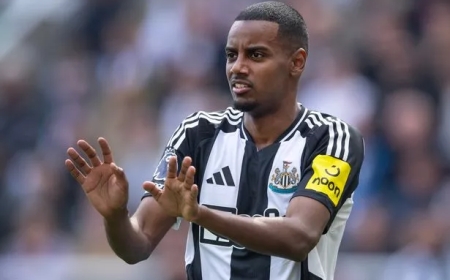 Newcastle have made 'no commitment' to Isak about leaving