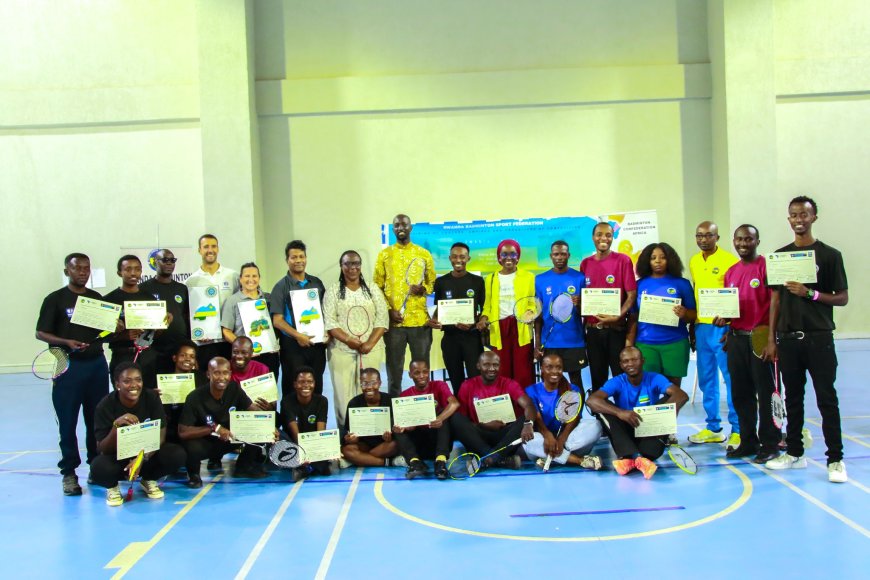 Amafoto: Federasiyo ya Badminton yungutse 'abasifuzi n'abategura amarushanwa' bashya
