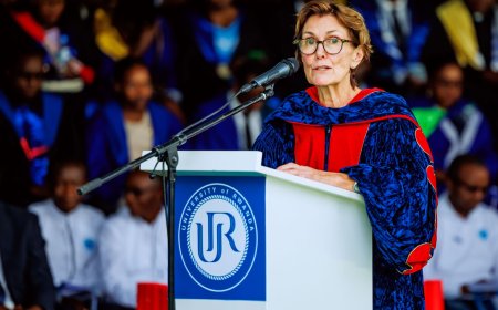 Kaminuza y'u Rwanda yasabye abahawe Impamyabumenyi gukomeza kwihugura bakoresheje “Artificial Intelligence”