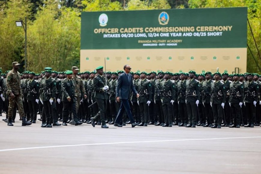 Perezida Kagame yatanze Ipeti rya 'Sous – Lieutenant' ku Bofisiye bato 1,029
