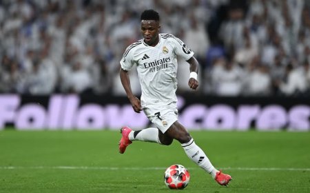 Man Utd and Liverpool monitor Vinícius Jr situation