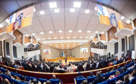 AMAFOTO: Abayobozi bashya mu nzego zitandukanye barahiriye imbere ya Perezida Kagame