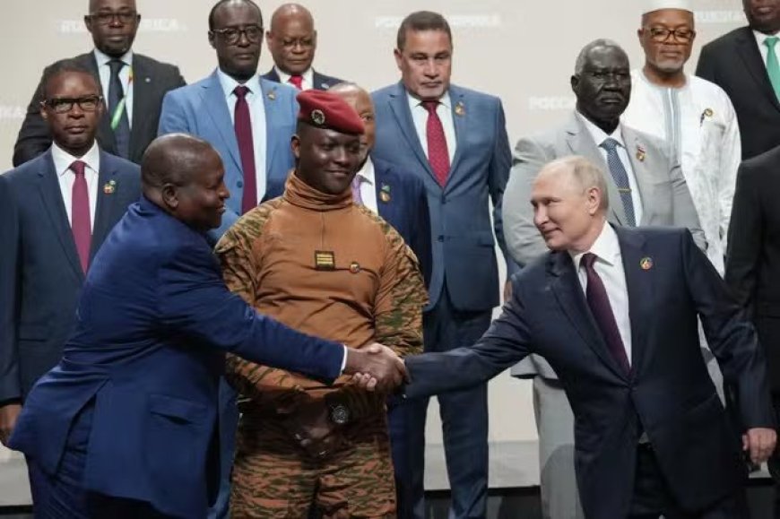 Neither Moscow nor Paris: A West African Country’s Delicate Diplomacy