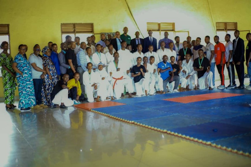AMAFOTO: Flying Eagles Karate Club yizihije Imyaka 16 mu byishimo bya Noheri n'Ubunani