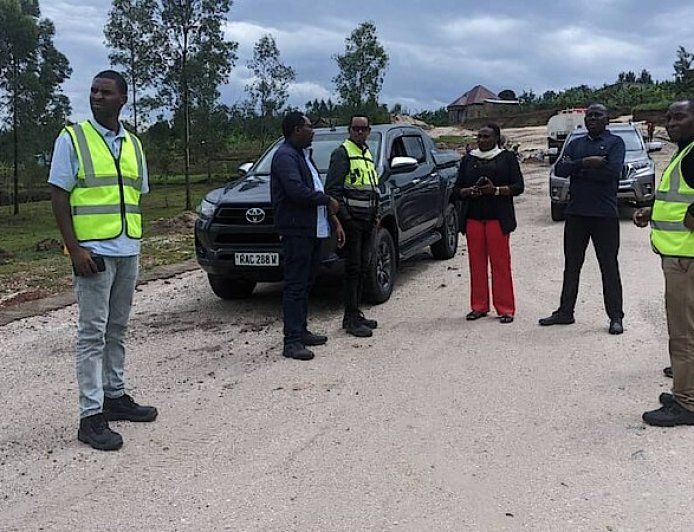 Amajyepfo: Guverineri Kayitesi yasabye kwihutisha iyubakwa ry'Umuhanda Kibingo-Karambo-Buhoro