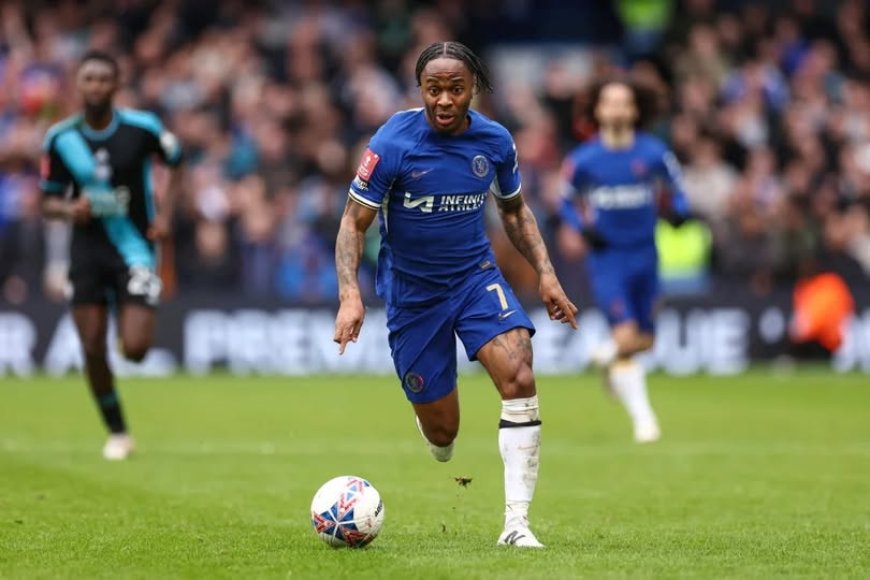 Sterling leaves Chelsea, Fernandes successor named, Paquetá returns to Flamengo and Saudi clubs target Dembélé