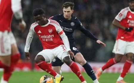 Is the number 10 role the future for Arsenal's Bukayo Saka?