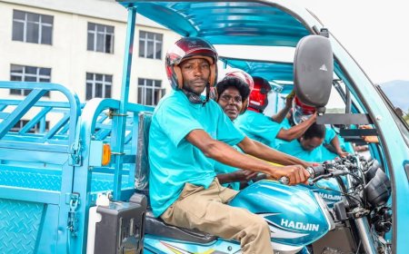 Gakenke: Koperative 5 zikora Ubuhinzi n'Ubworozi zahawe Moto bazifashisha bageza umusaruro ku Isoko
