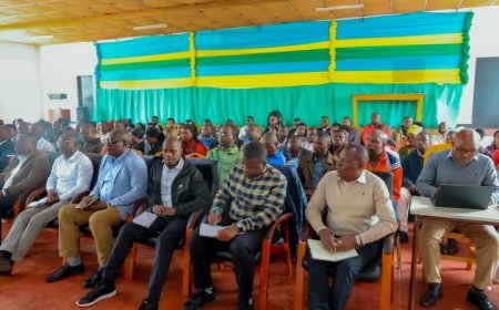 Musanze: Abunganirwa na Leta mu bucuruzi bw’Inyongeramusaruro n’Imbuto basabwe kutazamura ibiciro