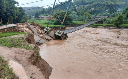 Huye: Abaturiye Umugezi wa Mwogo bari mu bwigunge nyuma y’uko ubatwariye Ikiraro (Amafoto)