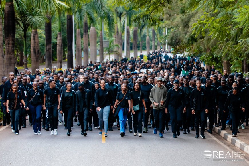 Kwibuka32: Abitabiriye Walk to Remember basangijwe amateka y’ubukana Jenoside yakoranywe muri Kigali