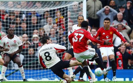 Man Utd beat Liverpool in five-goal thriller to seal Champions League return