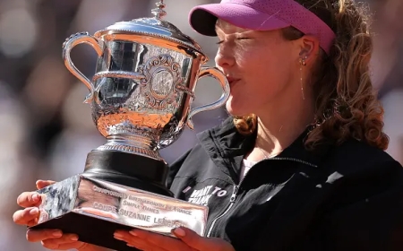 Andreeva beats Chwalinska to win French Open and  first Grand Slam