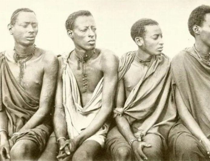 Inkomoko y’umuryango mugari w’Abazigaba, Iyororoka ry’Abanyarwanda n’imiryango migari ibakomokaho
