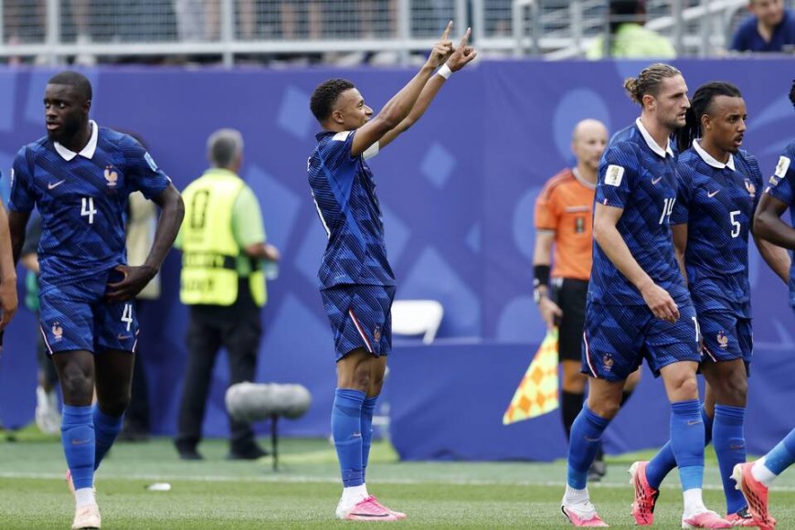 Mbappé equals Klose’s record, France reach World Cup knockout stages