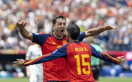 Oyarzabal’s brace sends Spain into World Cup last 16 (Photos)