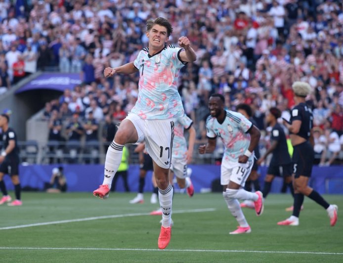 Belgium crush USA to set up Spain quarter-final showdown