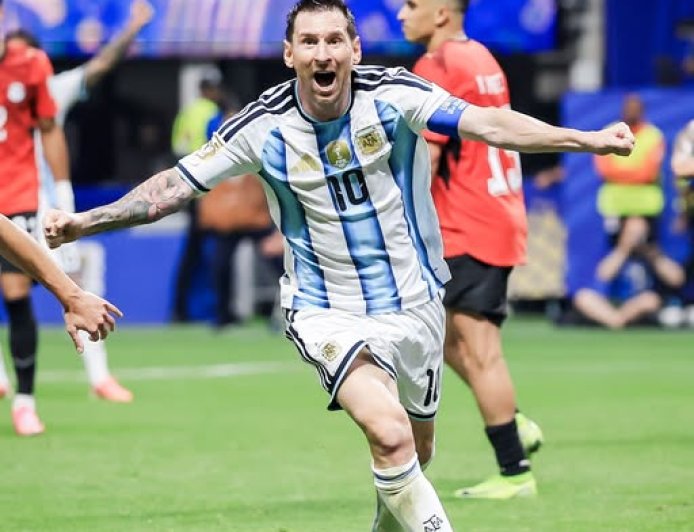 Argentina survive Egypt in five-goal thriller, reach World Cup quarter-finals (Photos)