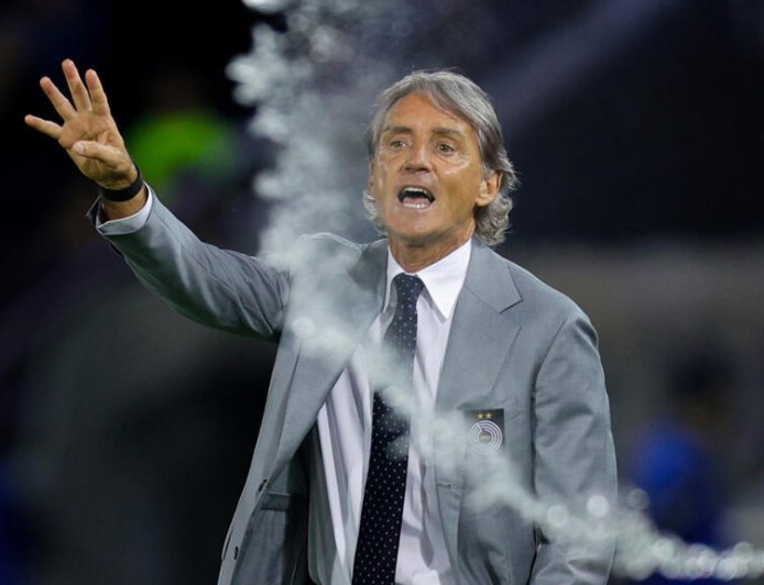 Roberto Mancini named Italy head coach