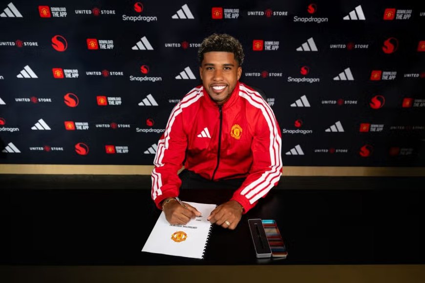 Manchester United sign Andrey Santos from Chelsea in £50m deal