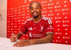 Liverpool complete £123m signing of Bradley Barcola from PSG