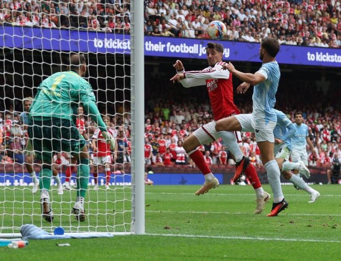 Arsenal thrash Man City 3-0 to claim Community Shield (Photos)