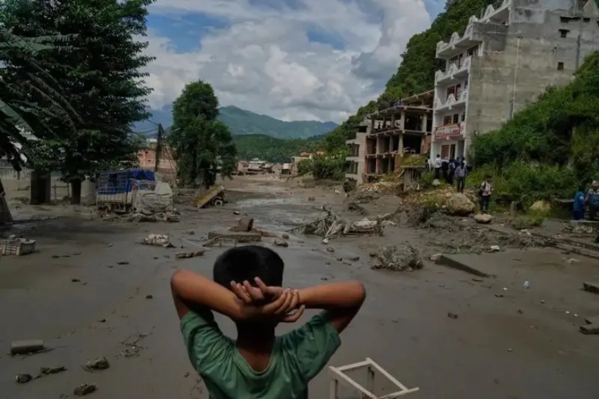 Nepal-Tibet floods kill 469, leave over 1,500 people missing