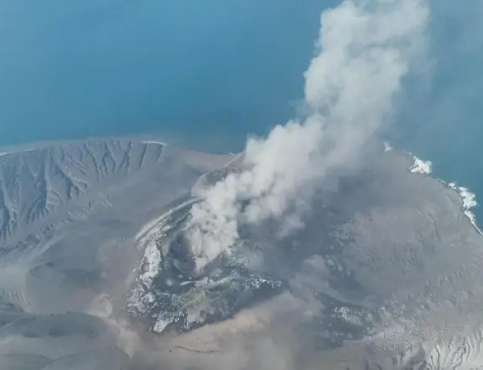 Indonesia’s Anak Krakatau eruption disrupts regional Air travel