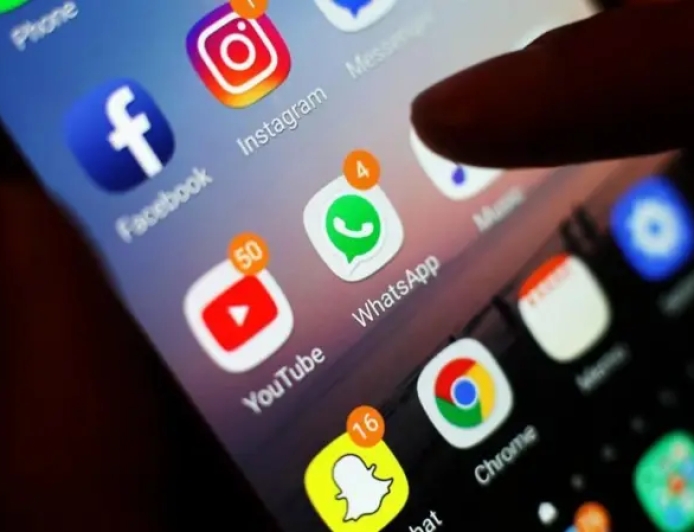 Gabon lifts eight-month ban on social media platforms